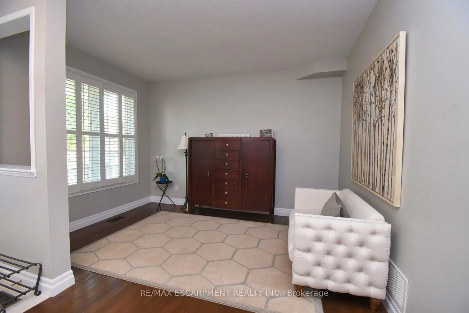 188 Hunter Way photo 4