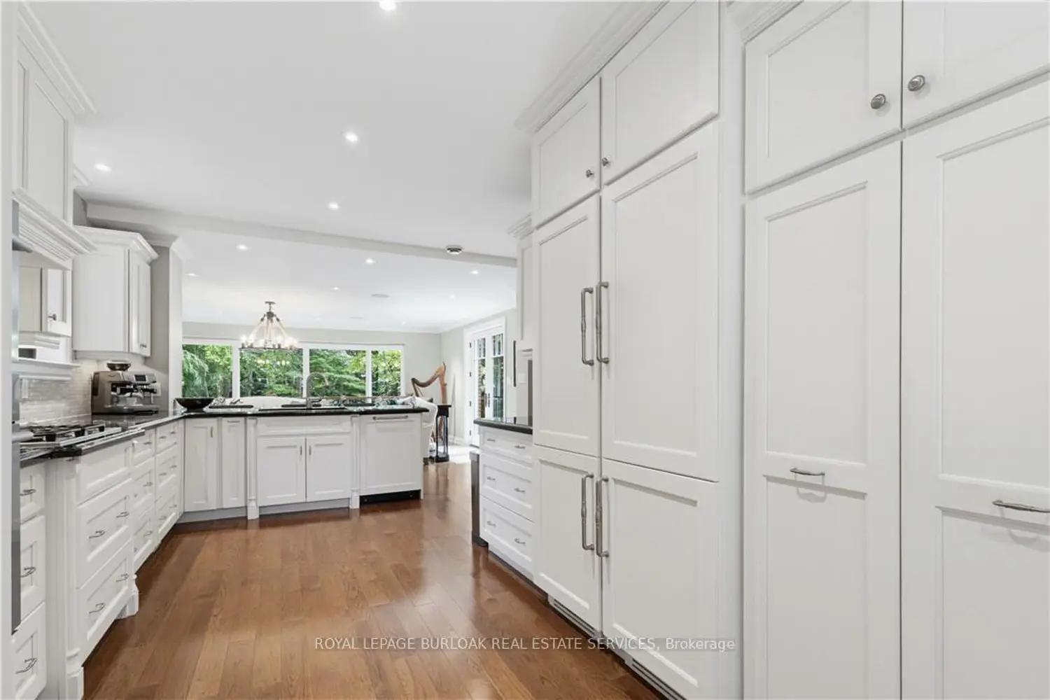 339 Smith Avenue photo 3