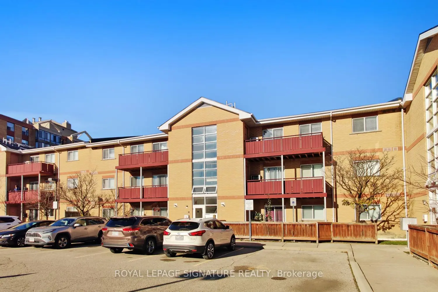 211 Forum Drive 103B photo 3