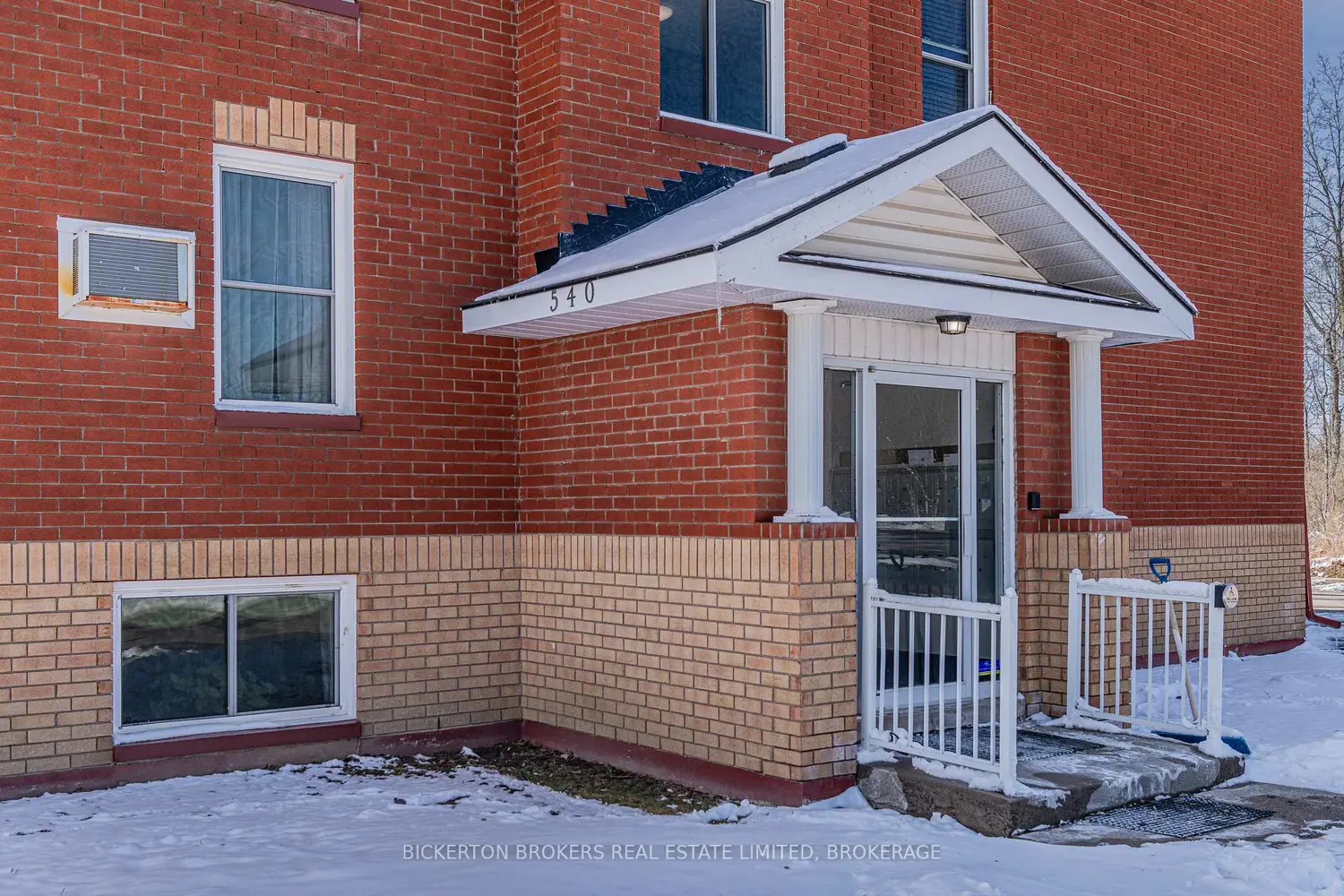540 Talbot Place 101 photo 2