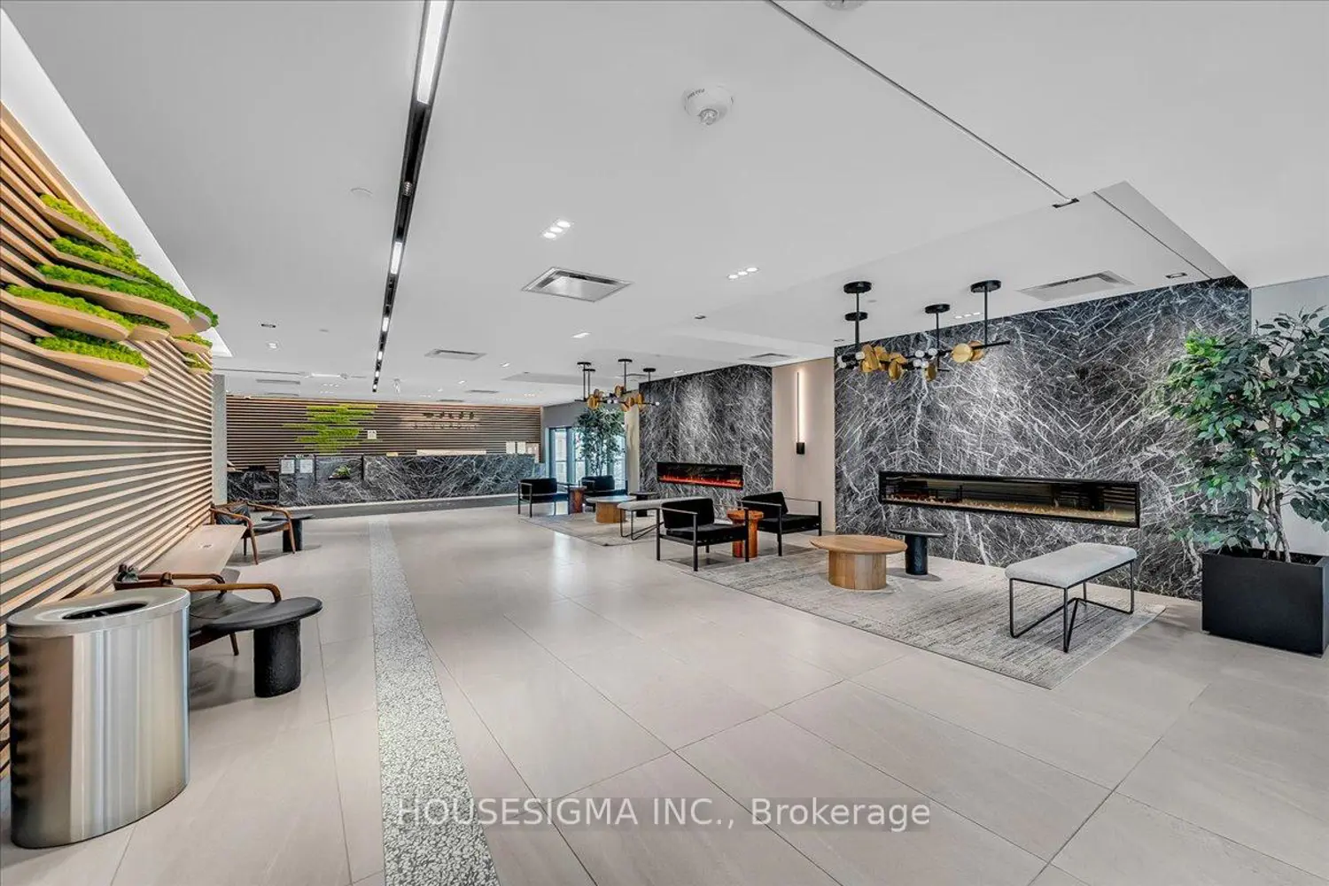50 George Butchart Drive 1006 photo 3