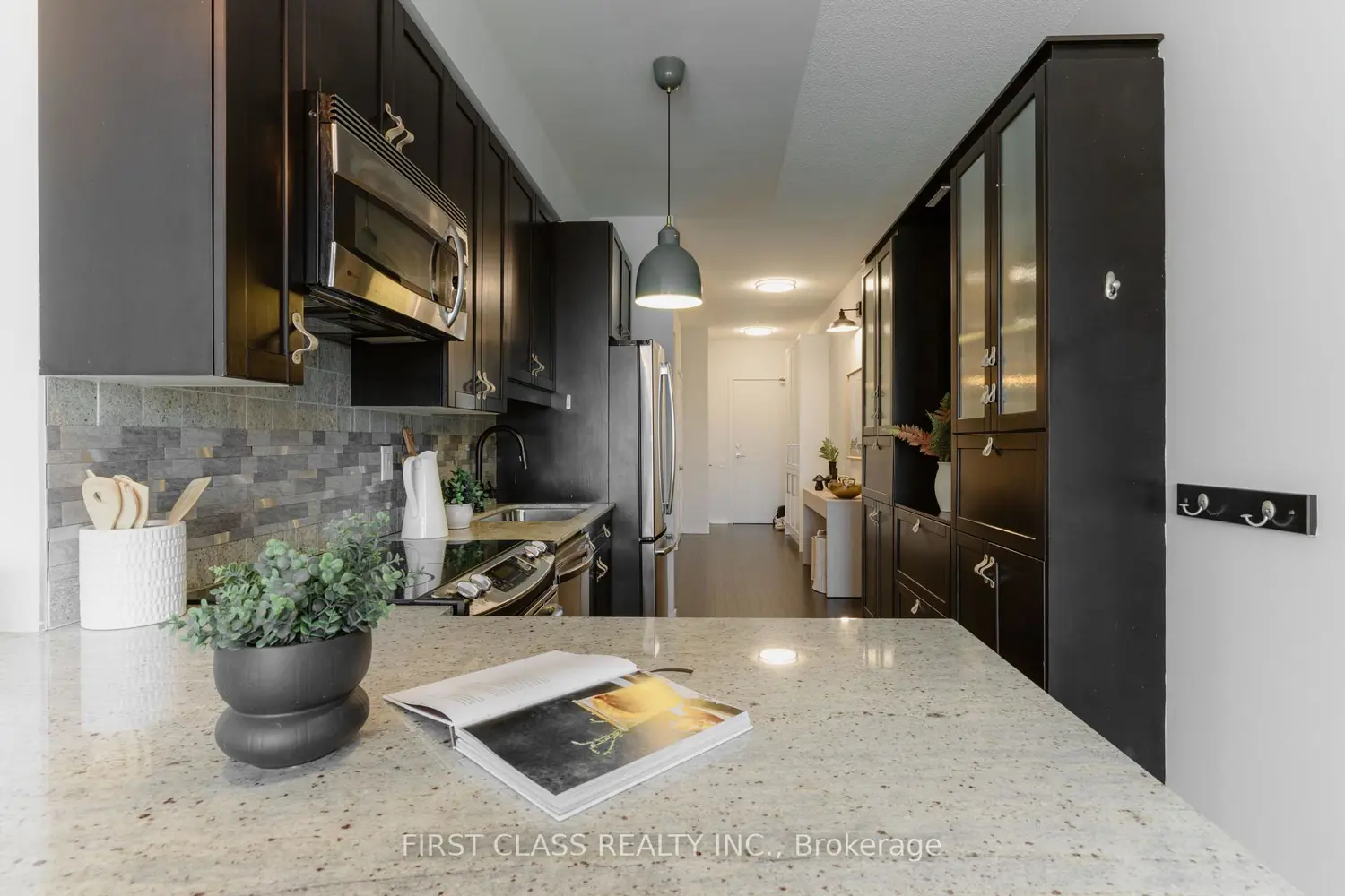 30 Canterbury Place 305 photo 3