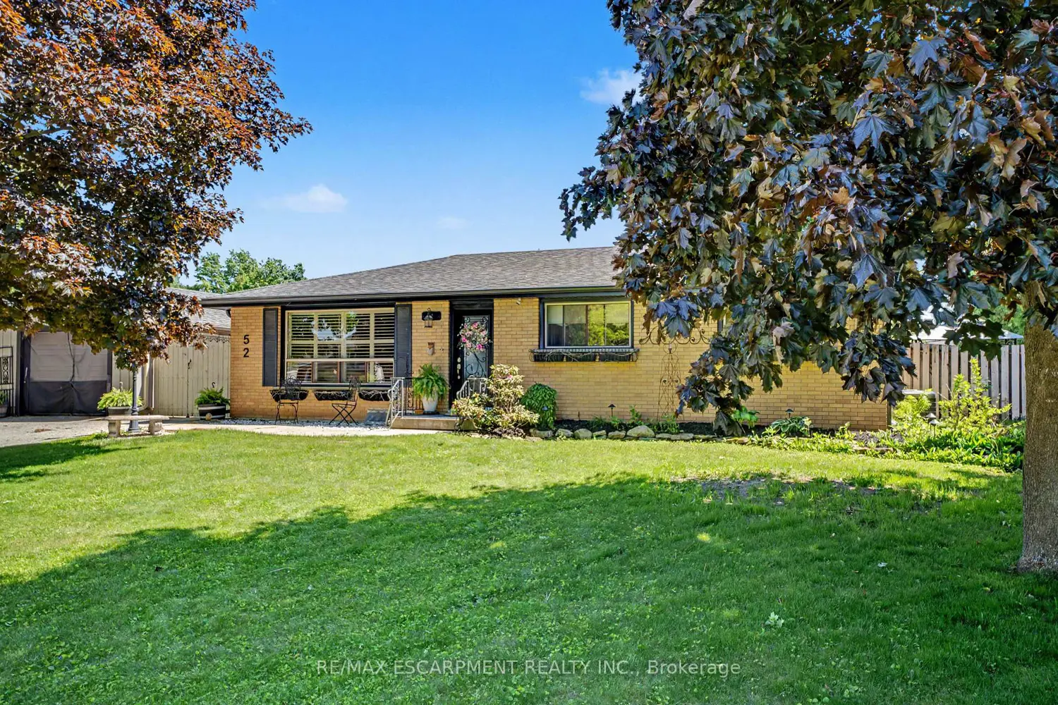 52 Lorne Avenue photo 2