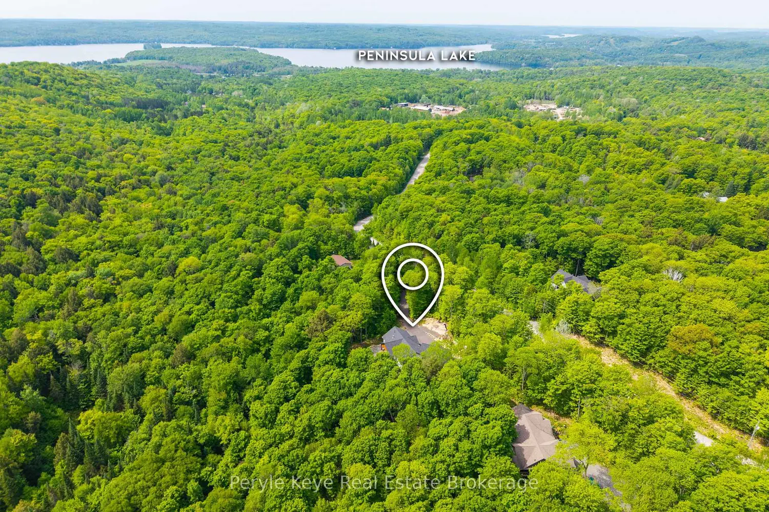 1140 Walkers Glenn Crescent photo 2