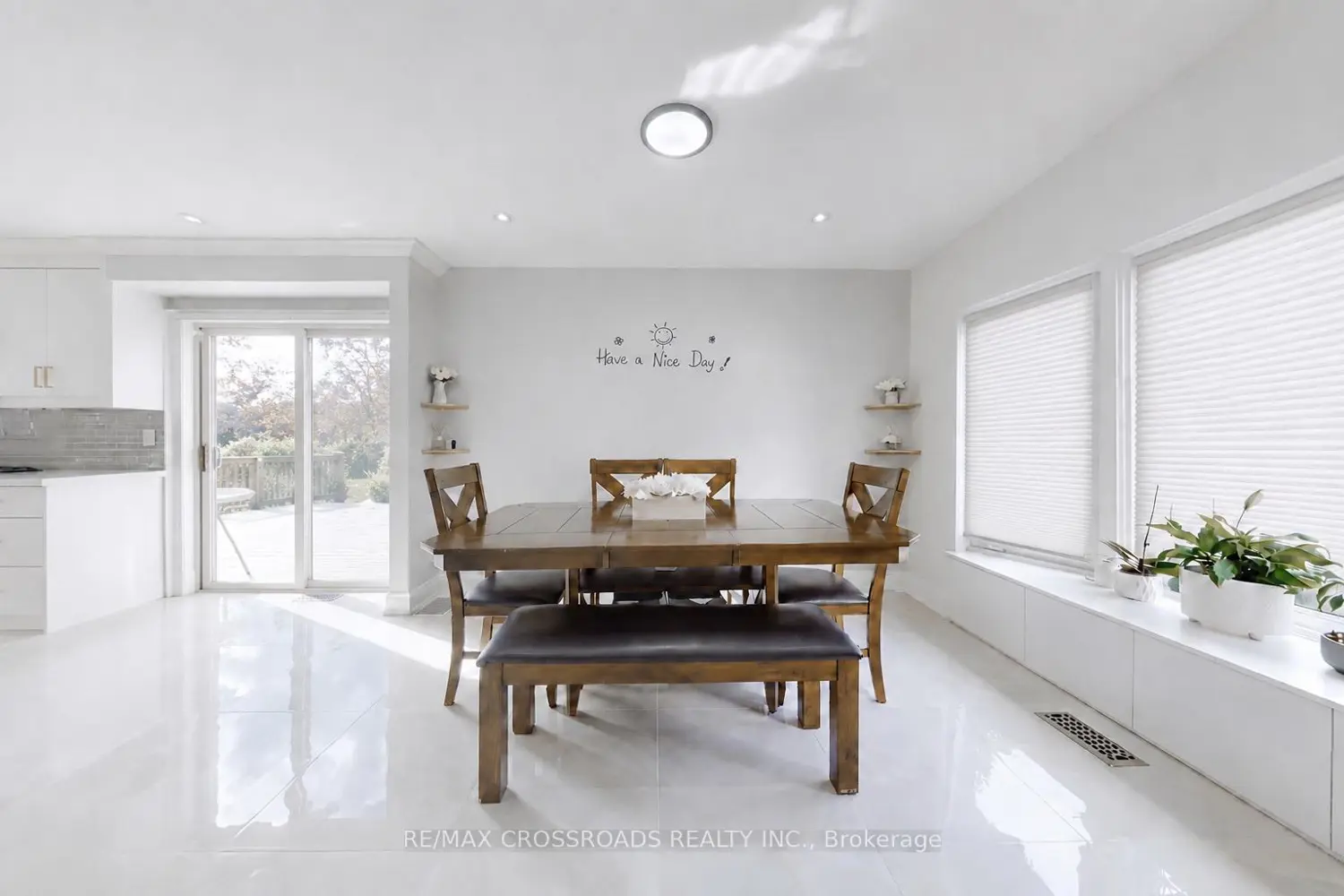 49 King Louis Crescent