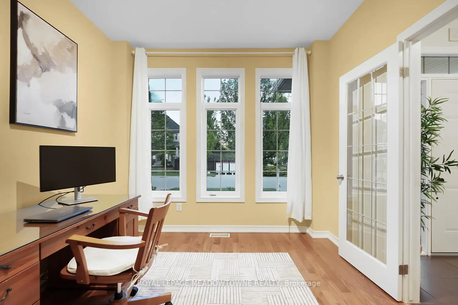 475 Valridge Drive photo 2