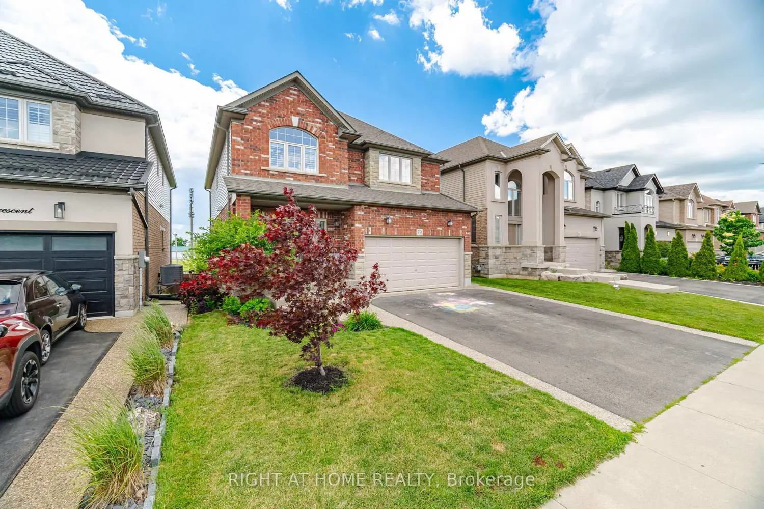 79 Garinger Crescent photo 2