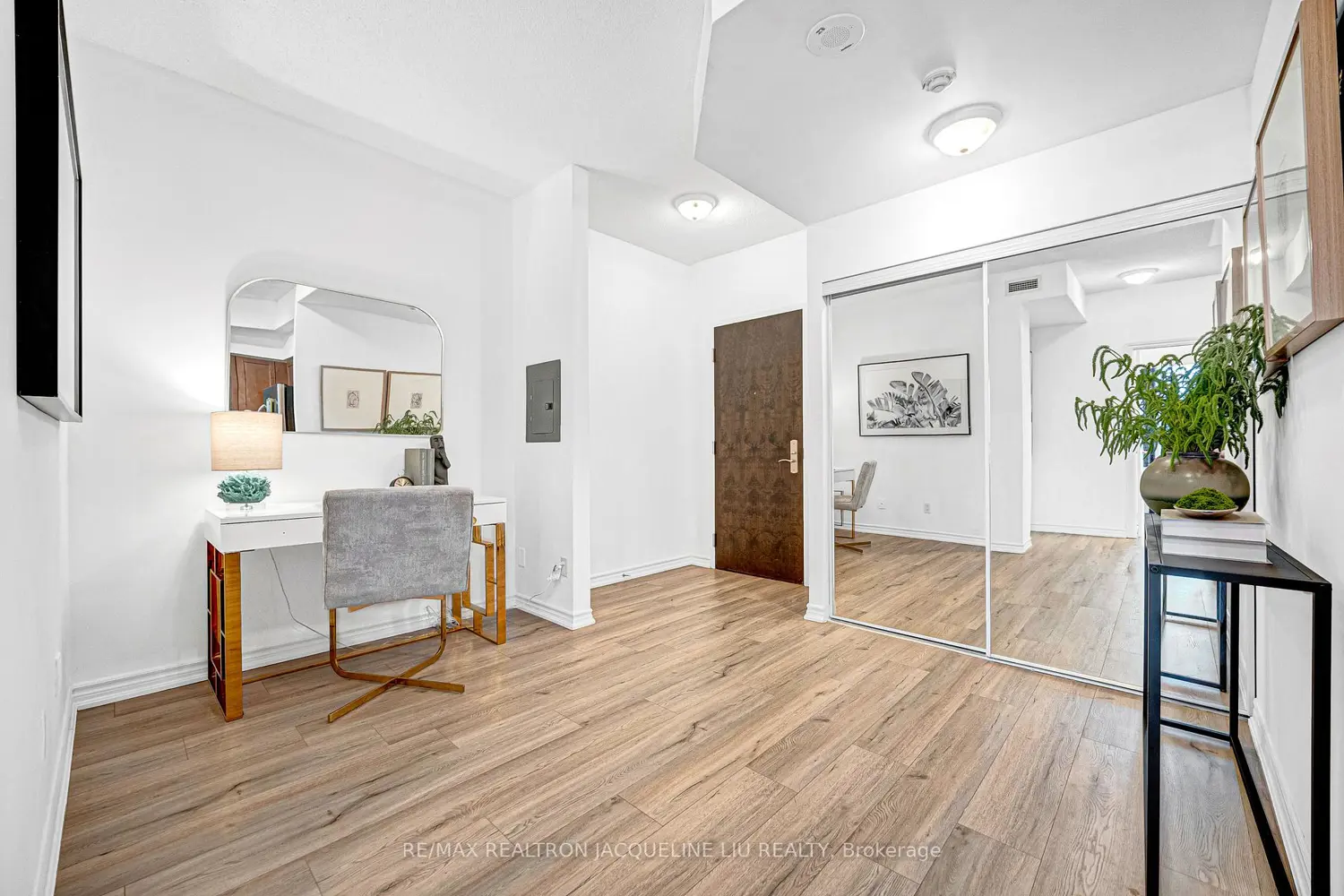 761 Bay Street 3602 photo 2