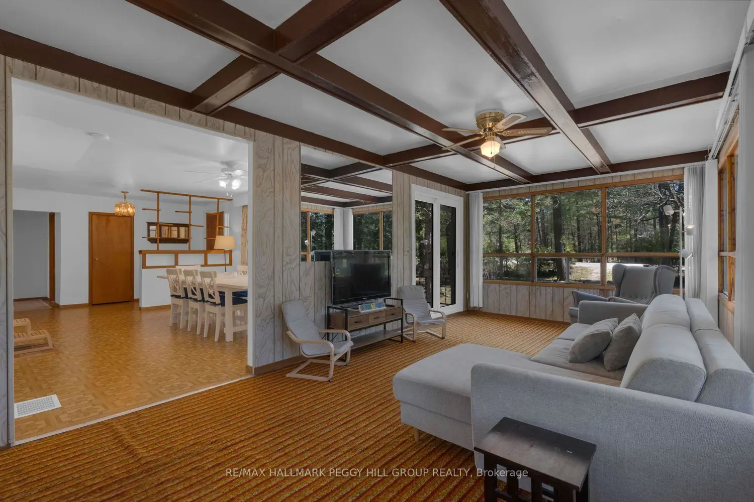740 Lafontaine Road photo 2