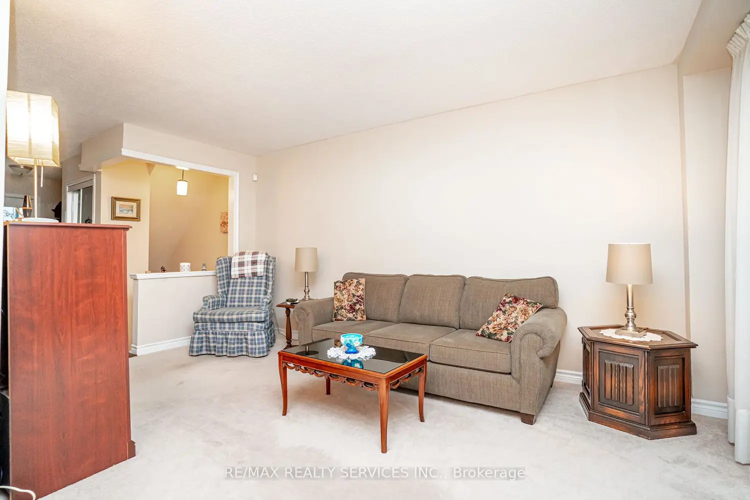 125 Ashton Crescent 125 photo 5