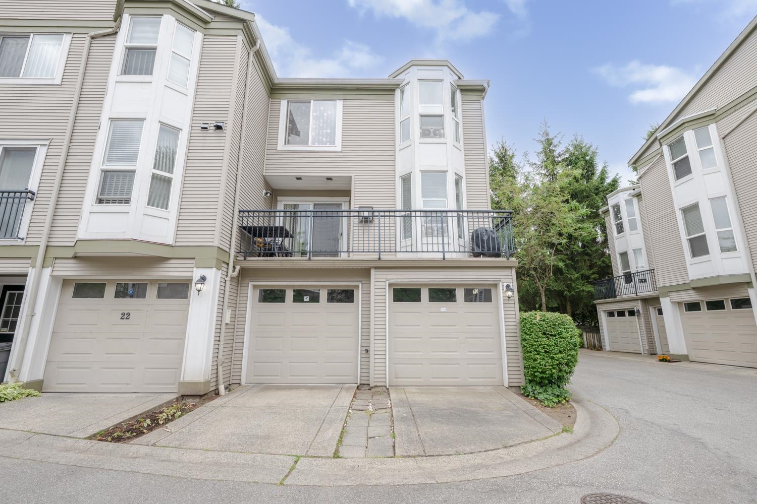 23-9559 130a Street, Surrey, BC, V3V 5N9