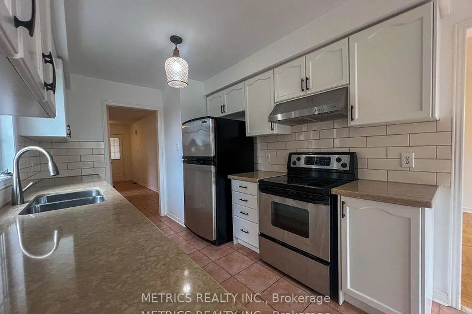 55 Frank Johnston Road photo 2