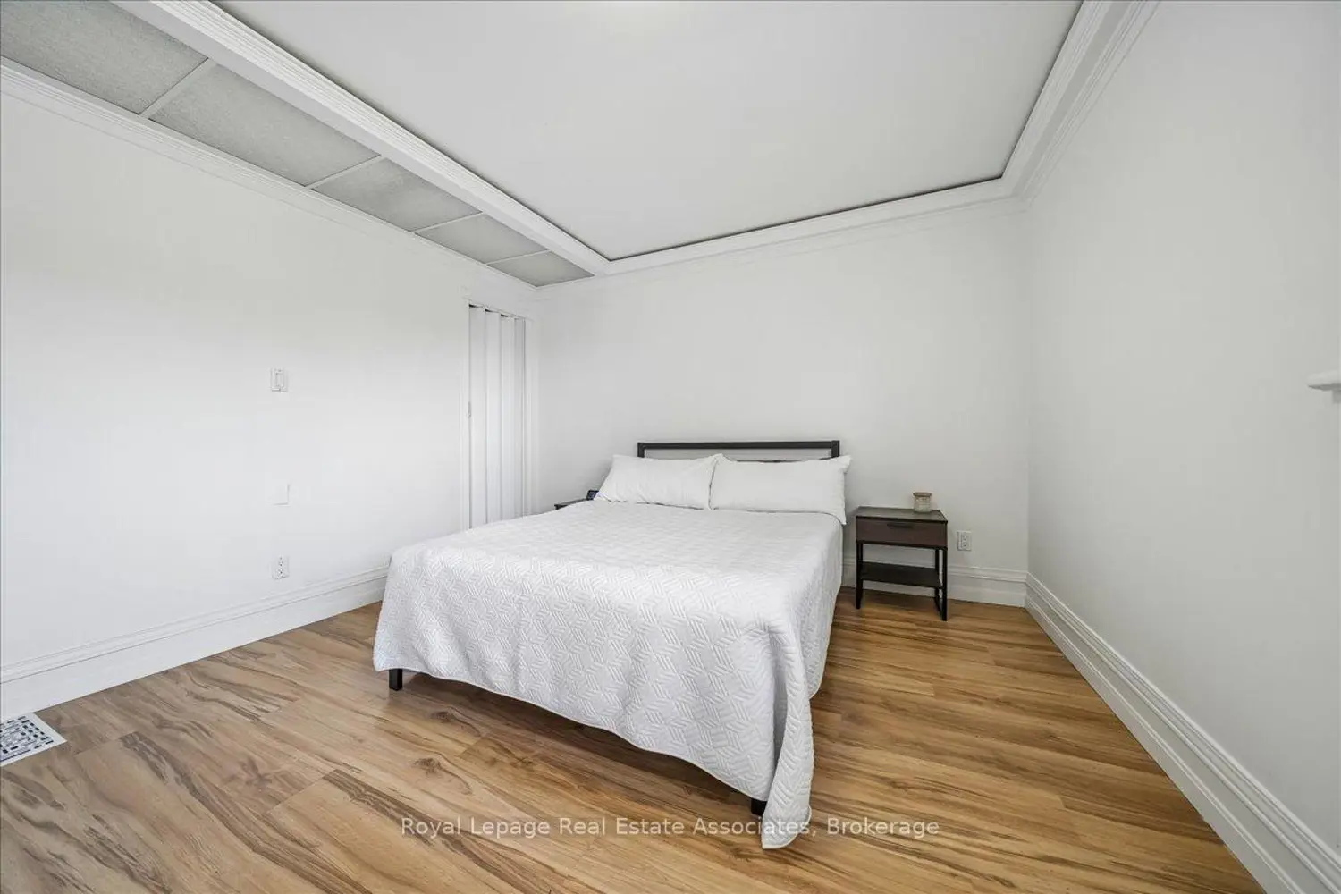 1168 Canterbury Road photo 3