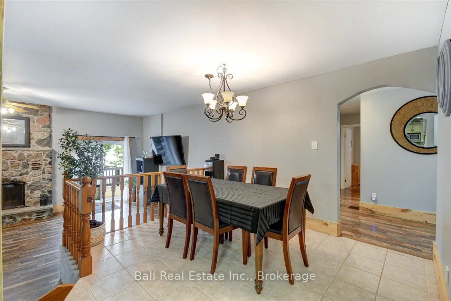 611 Skene Road photo 4