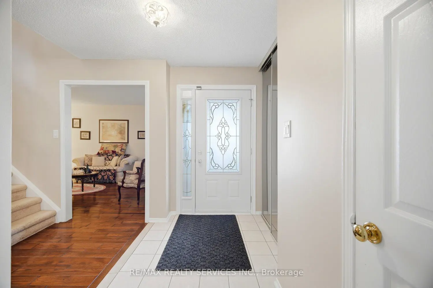 10 Meadow Bush Court photo 3