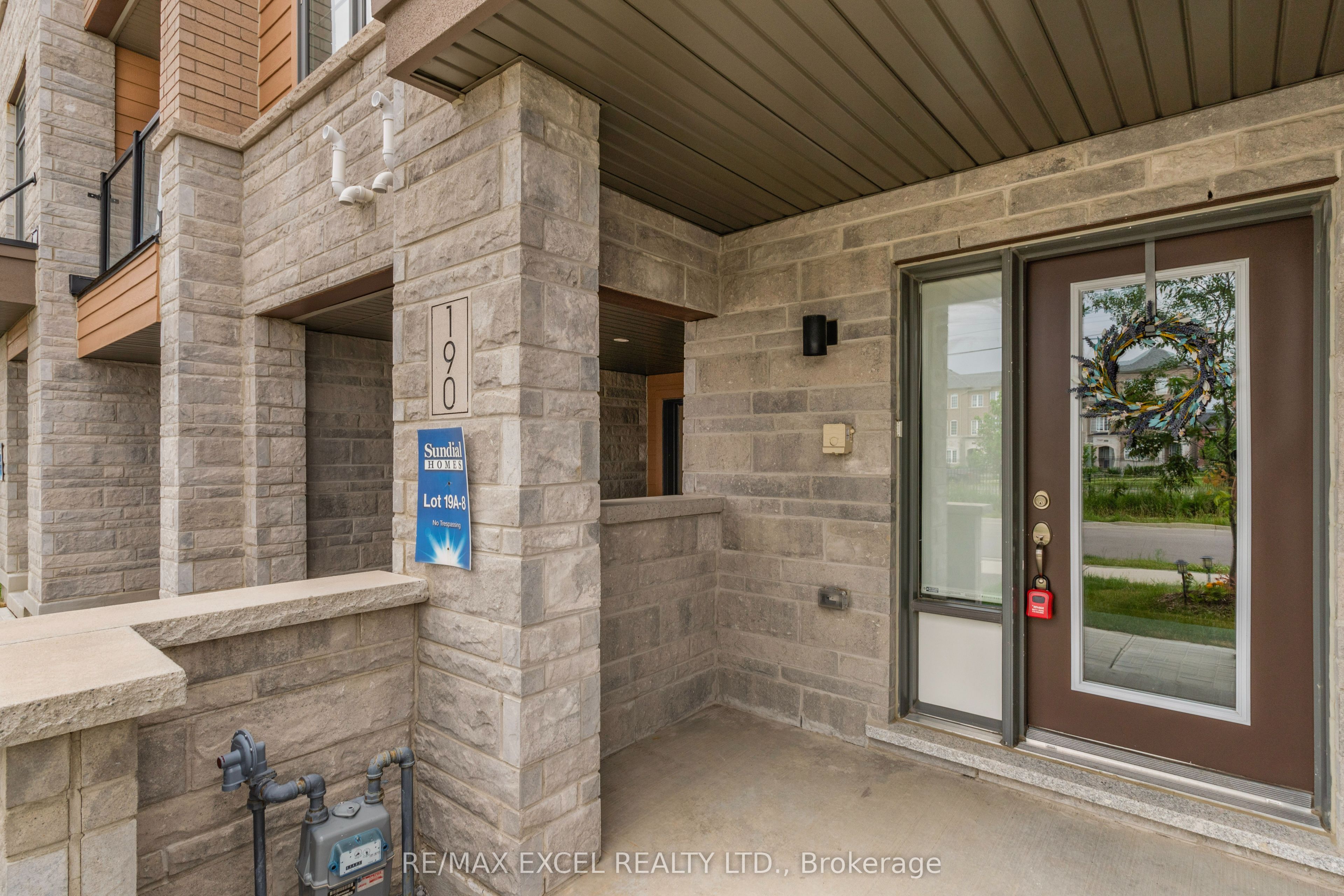 190 Vantage Loop, Newmarket, ON, L3X 0L3 photo 2