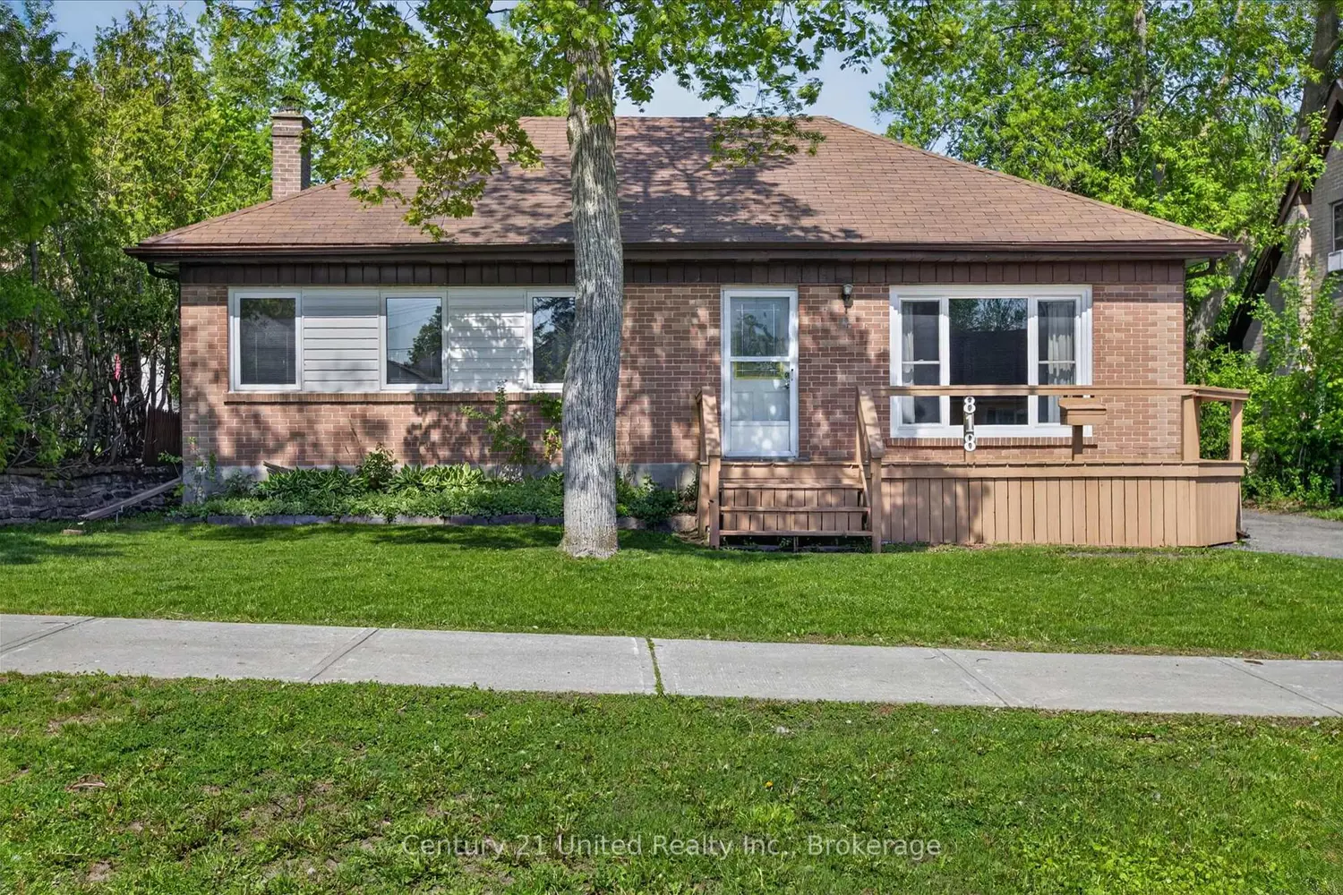 818 Rishor Crescent