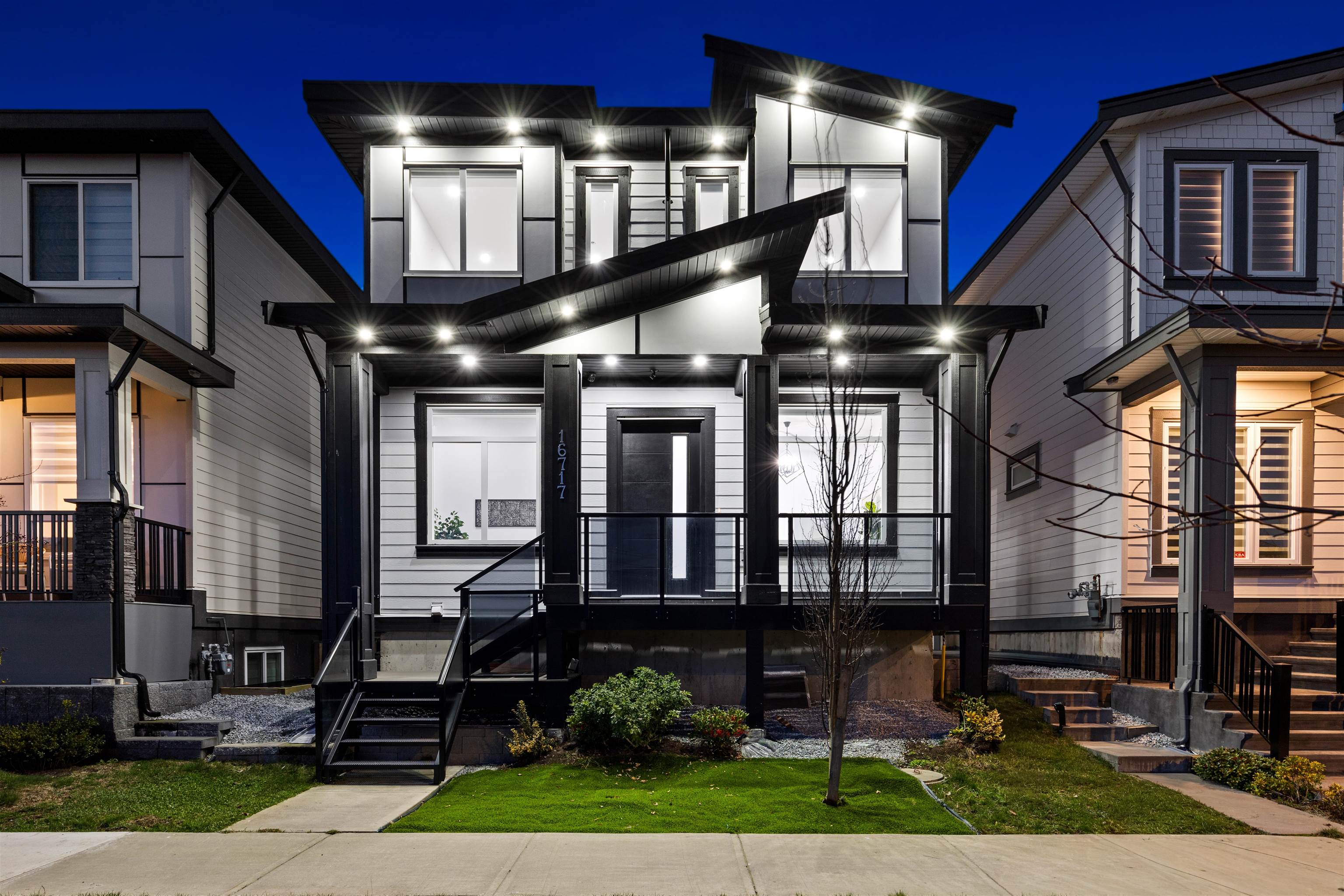 16717 15a Avenue, Surrey, BC, V3S 9X7