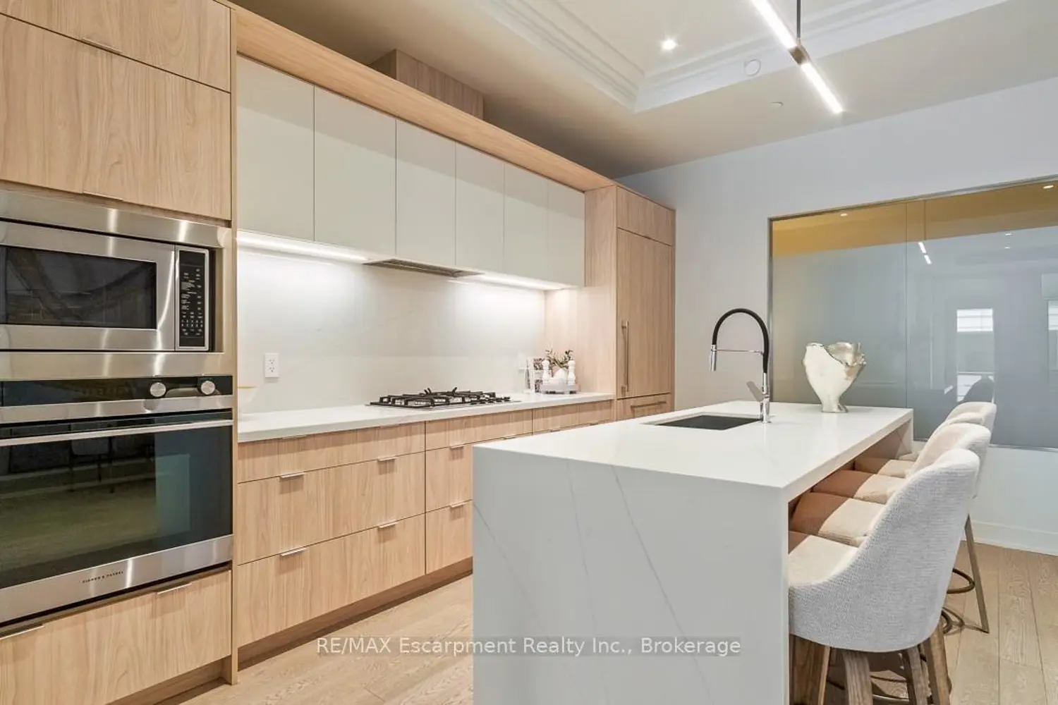 123 Maurice Drive 105