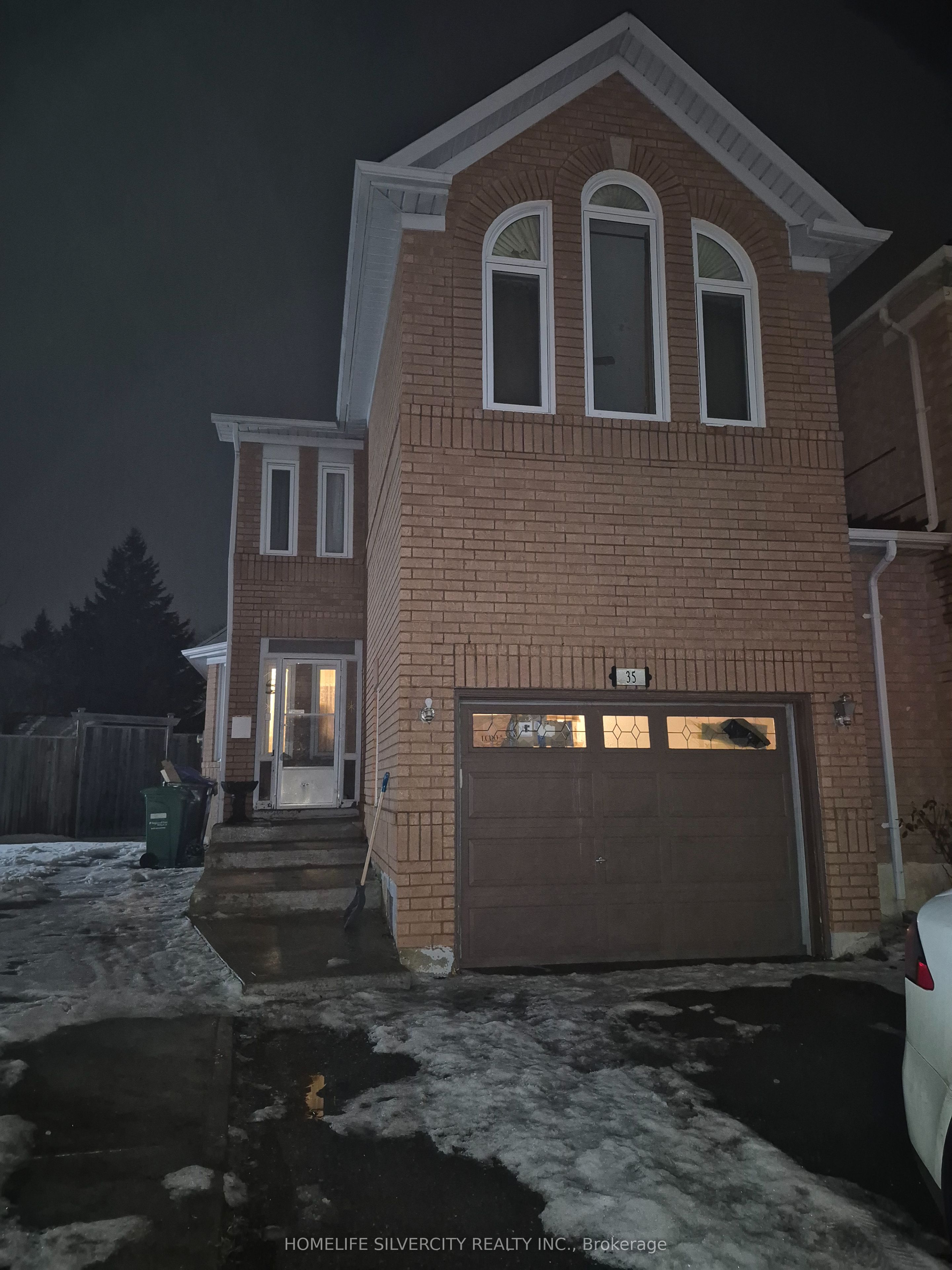 35 Alaskan Summit Court N, Brampton, ON, L6R 1P1