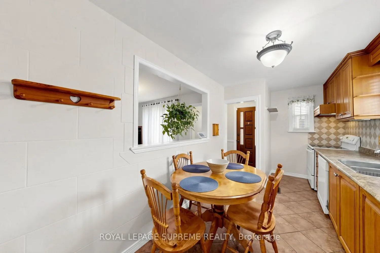 610 Mcroberts Avenue photo 4