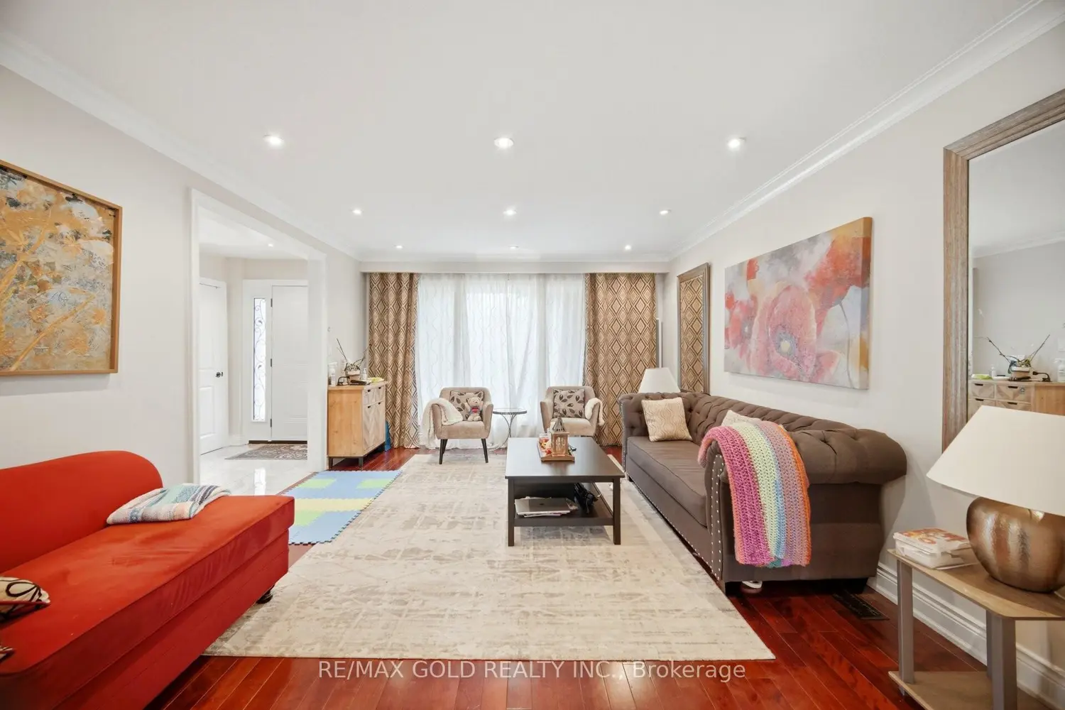 352 Maple Leaf Drive photo 4