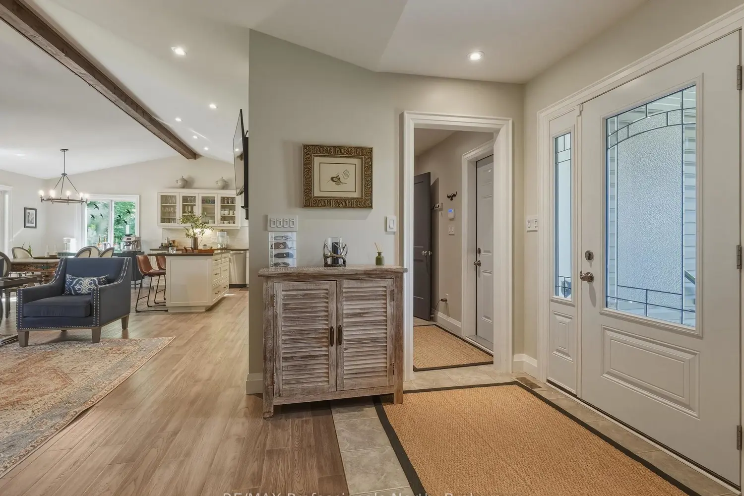 188 Vel-Dor Crescent photo 2