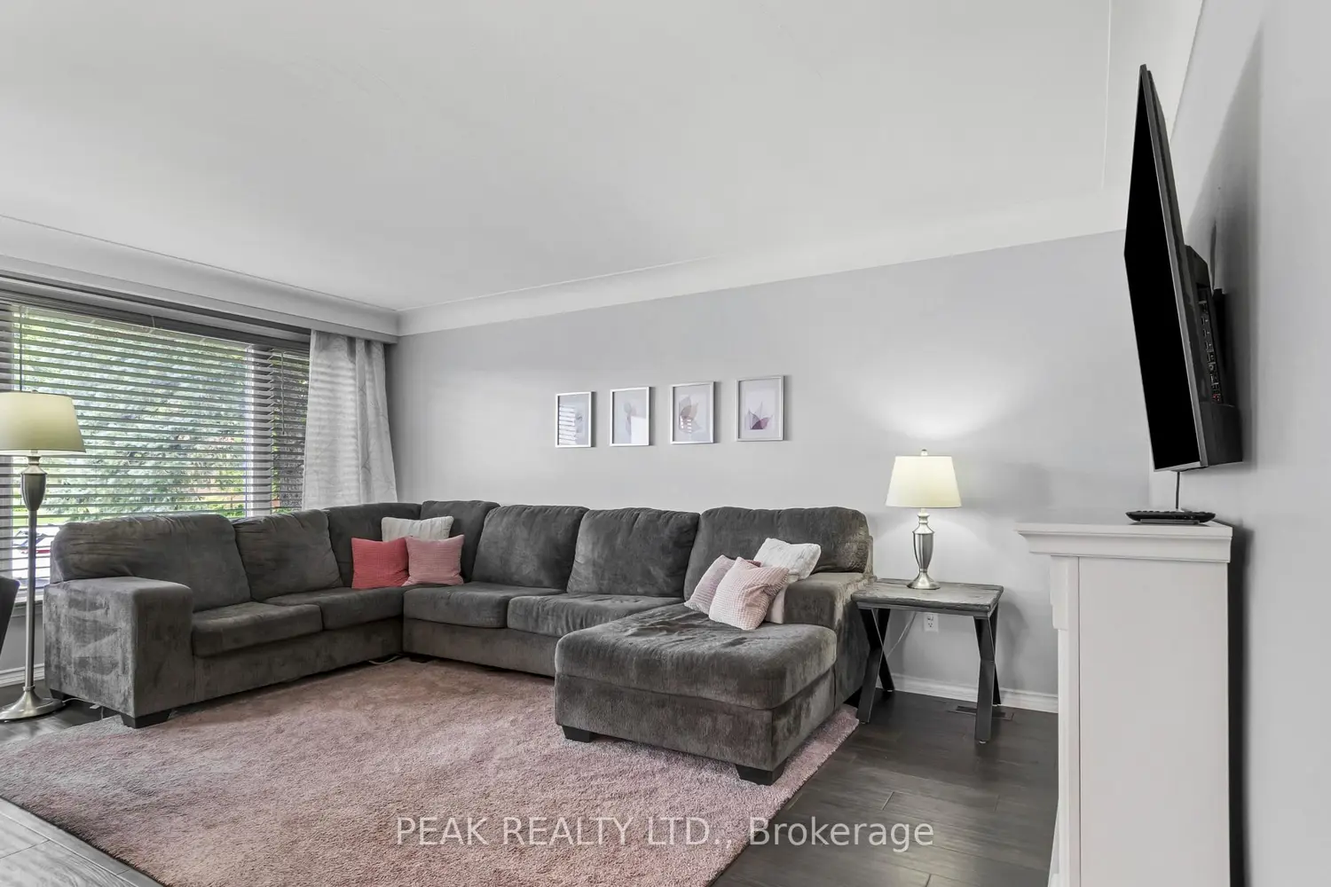 605 Grey Street photo 2