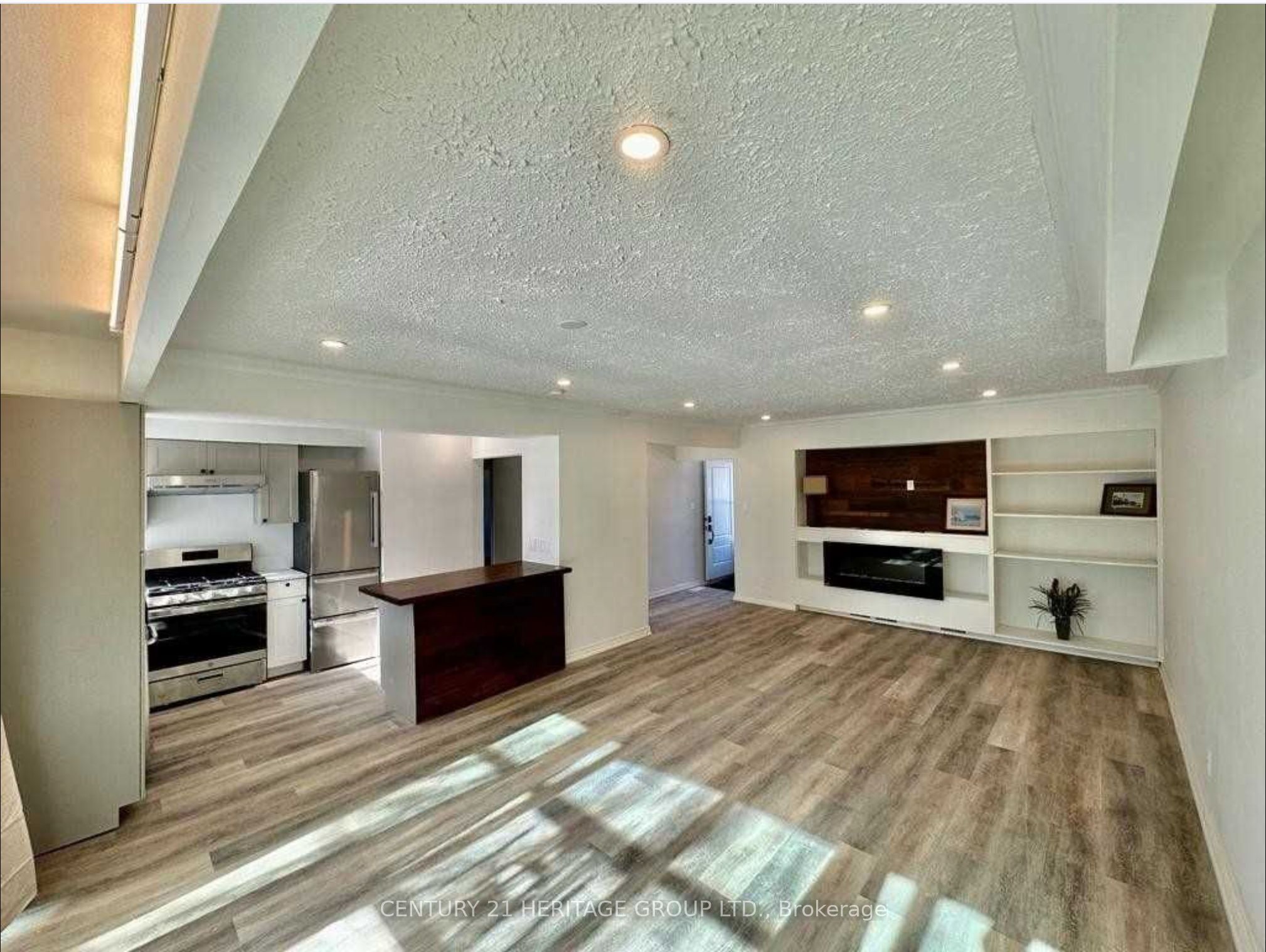 408 Osiris Drive, Richmond Hill, ON, L4C 2P9 photo 3