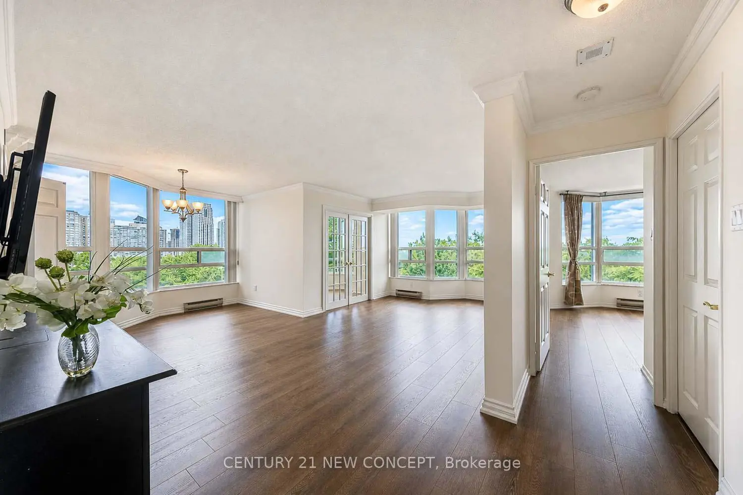 250 Webb Drive 604 photo 3