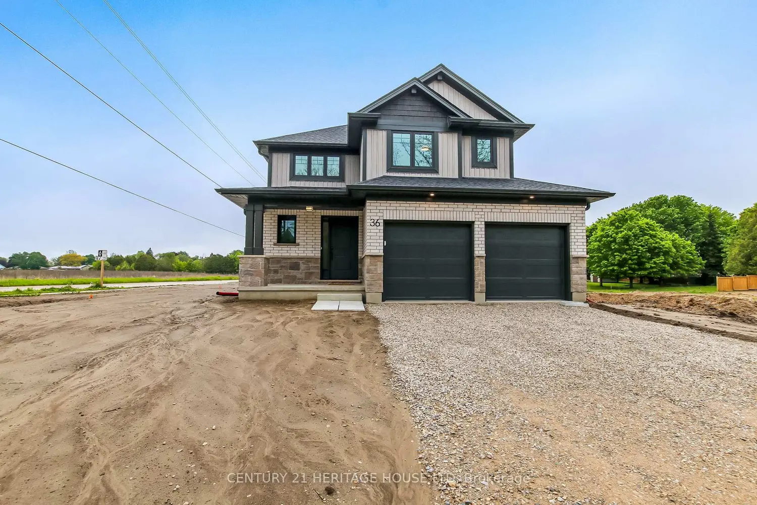 36 Hawks Gate