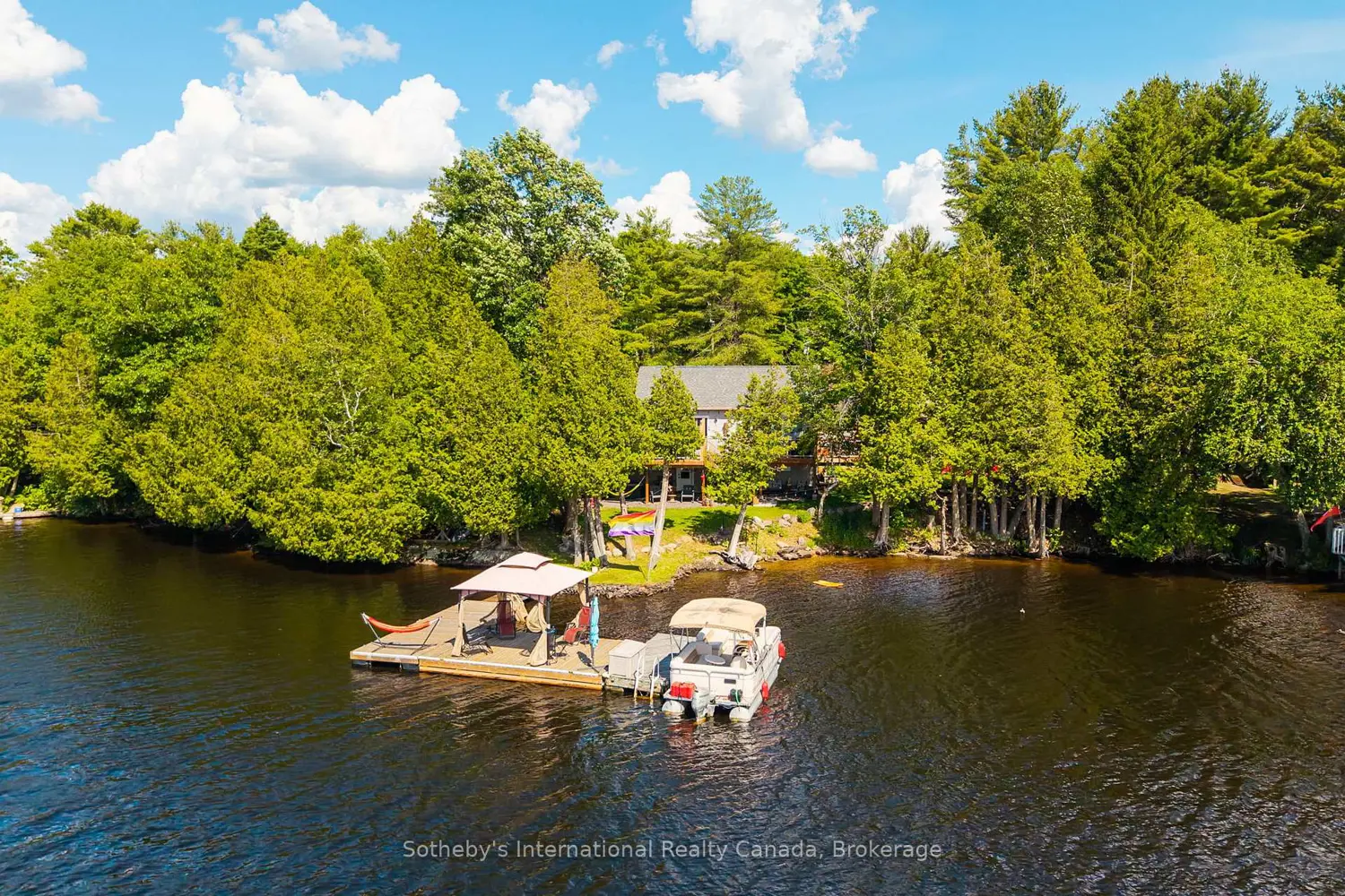 8 Lakeview Crescent