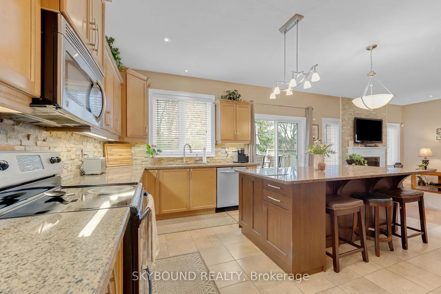 365 Valridge Drive photo 5