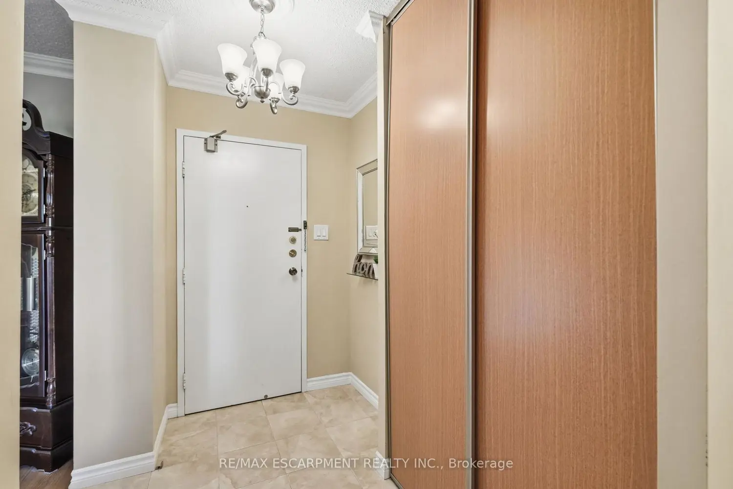 205 Hilda Avenue 507 photo 3