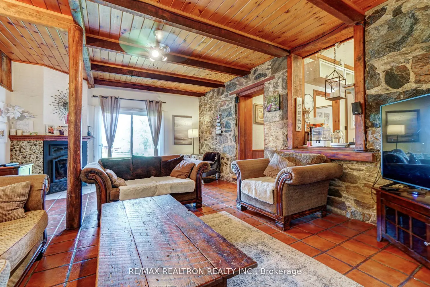 3930 Yonge Street photo 3