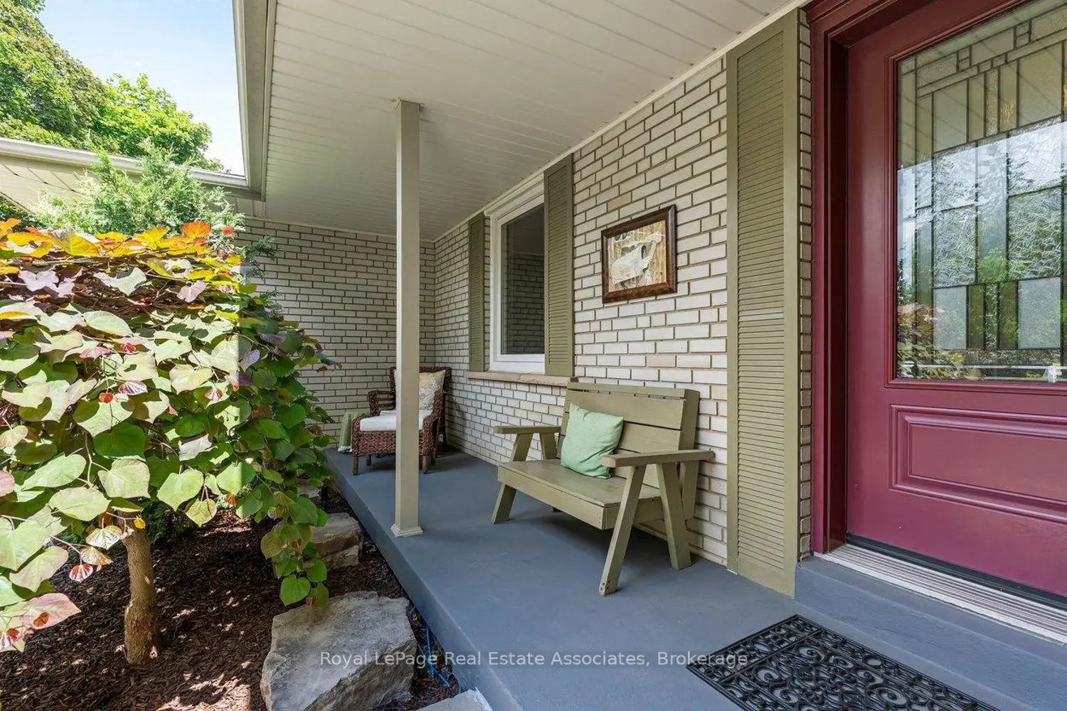206 Elizabeth Street photo 2