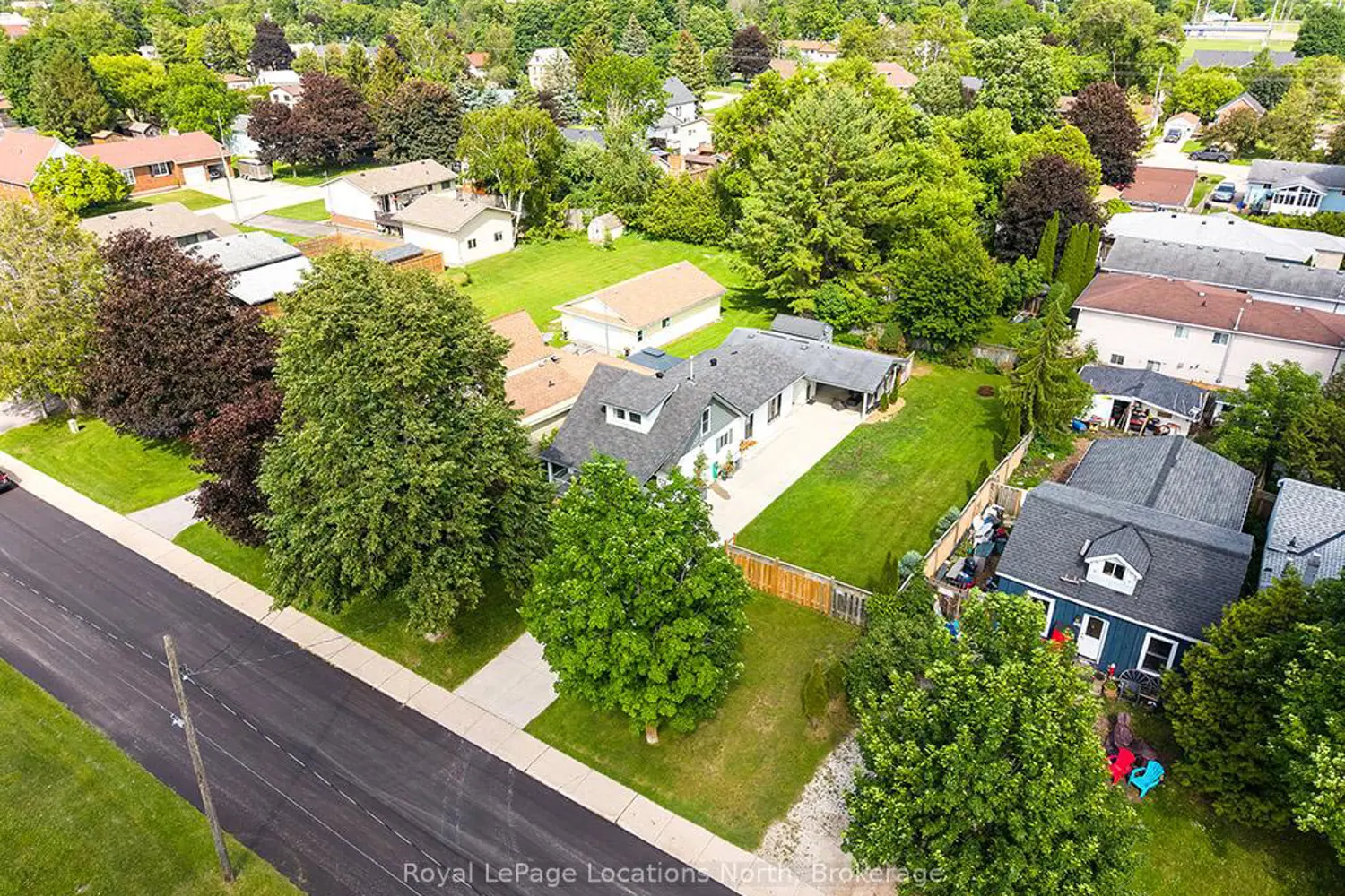1867 5Th Avenue photo 4
