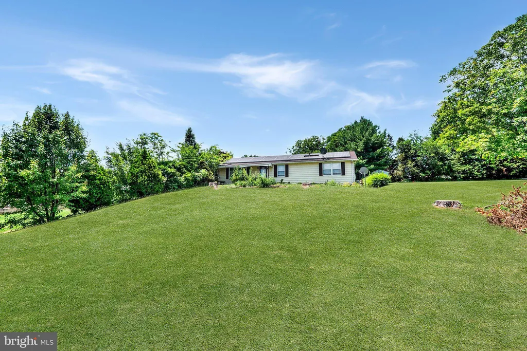 49 N Main Street N, Smithsburg, MD 21783