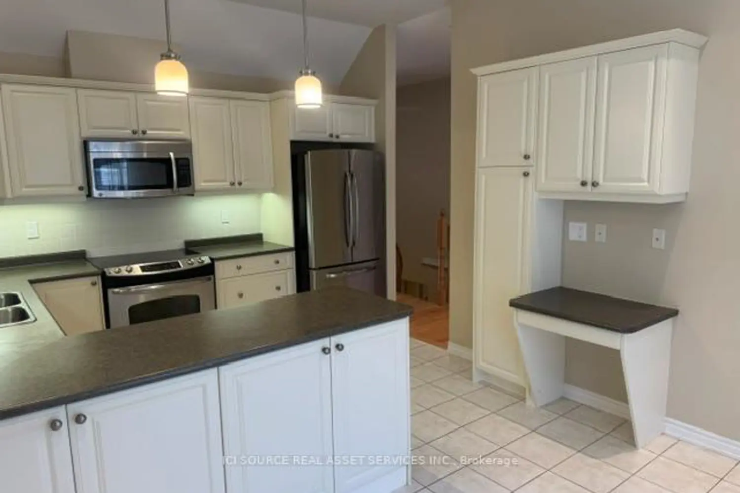 19 Leland Lane photo 4
