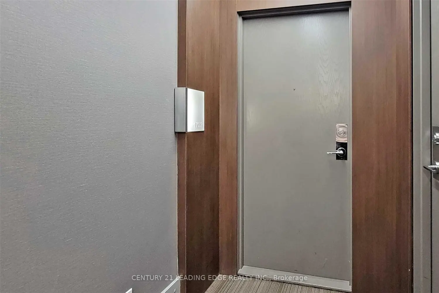 21 Widmer Street 1702 photo 4
