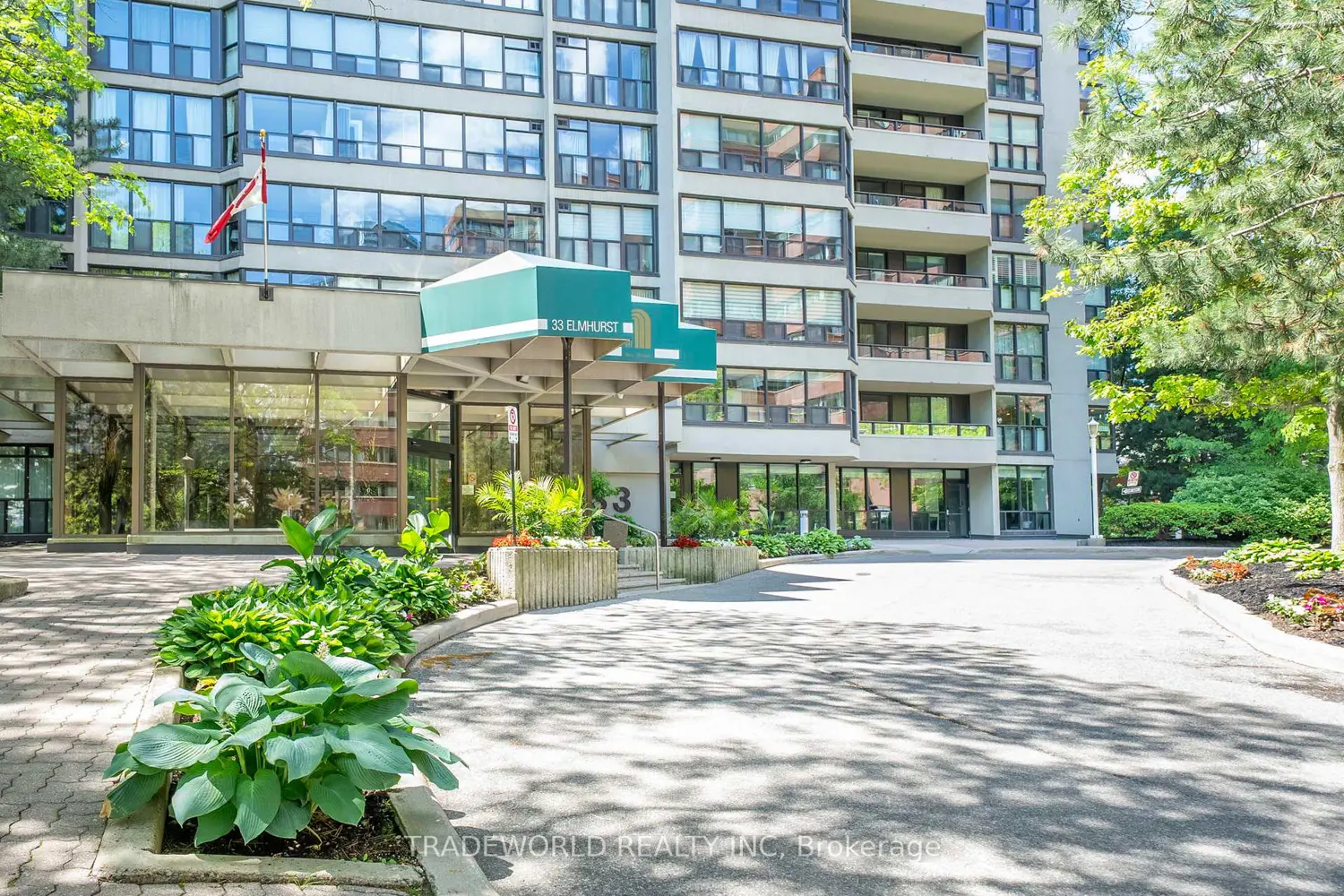 33 Elmhurst Avenue 1803 photo 3