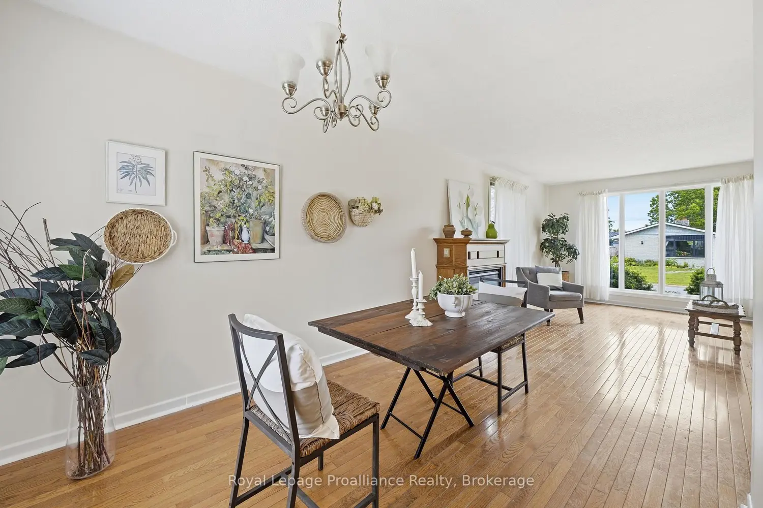 31 Downes Avenue photo 3