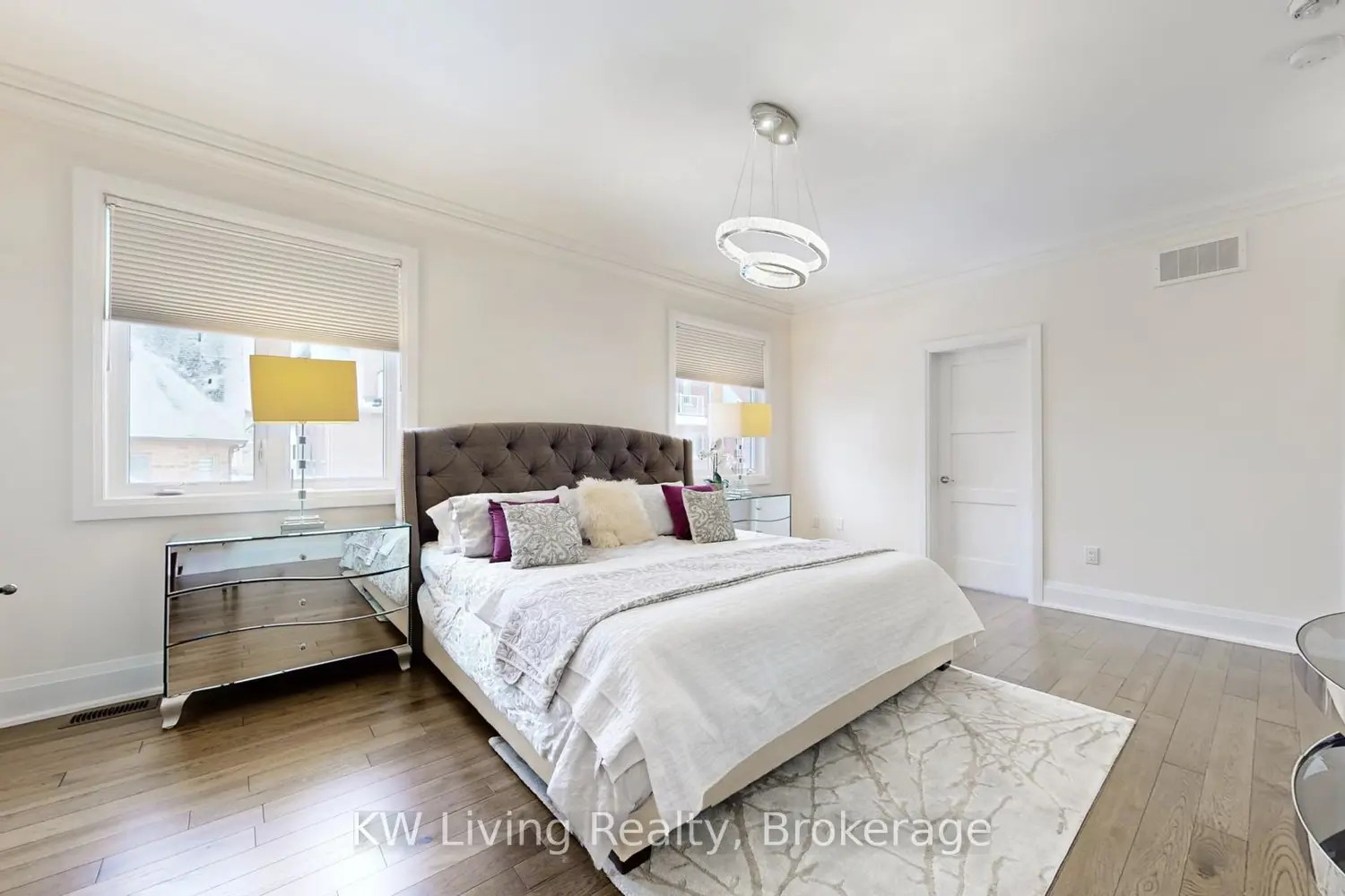 92 Giardina Crescent photo 5