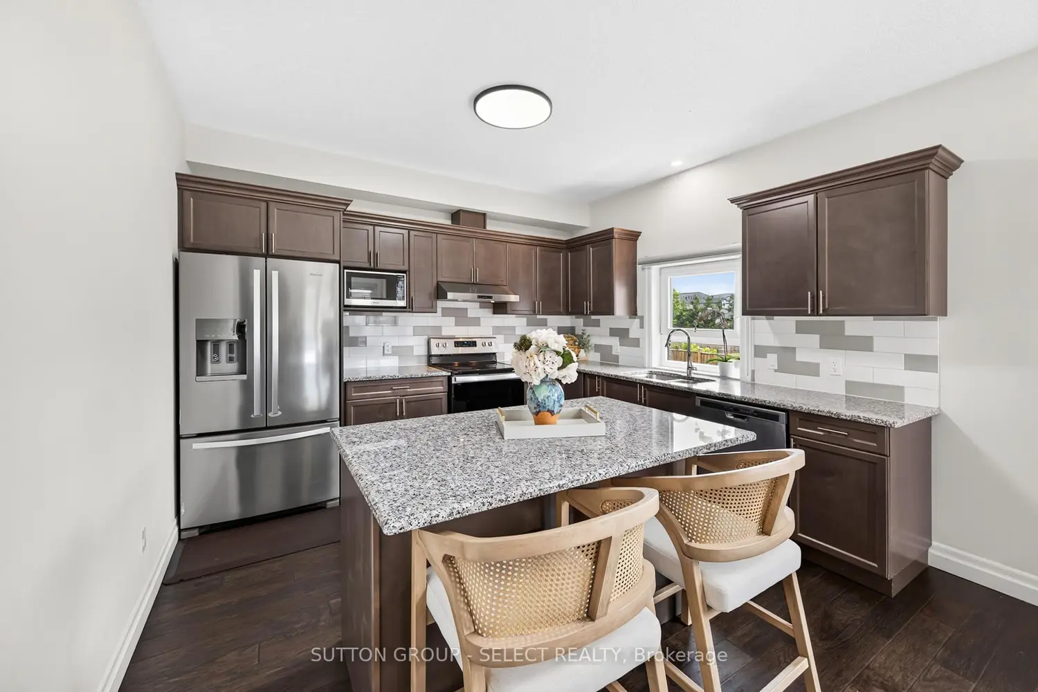 801 Superior Drive photo 4