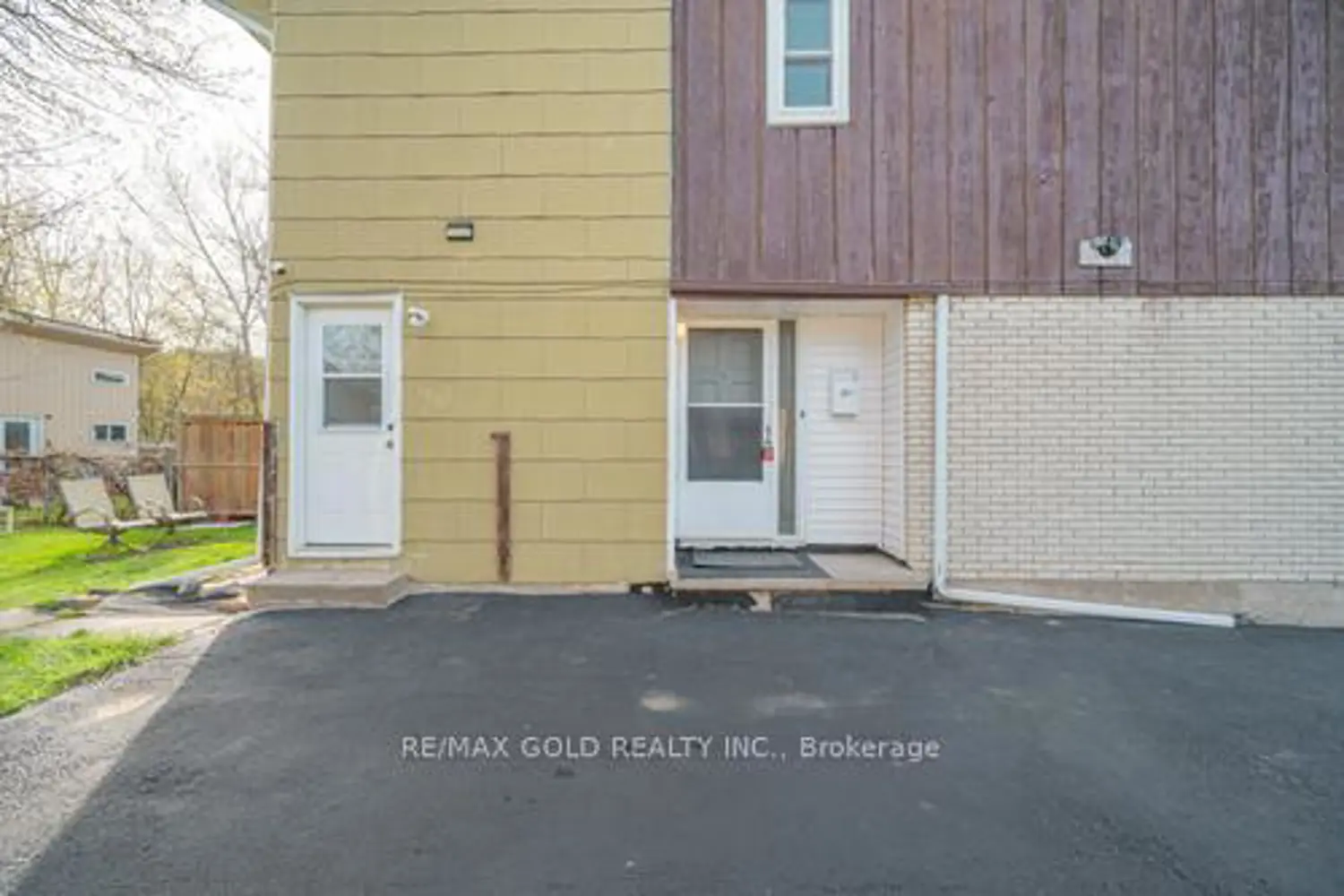 281 Morgan Avenue photo 4