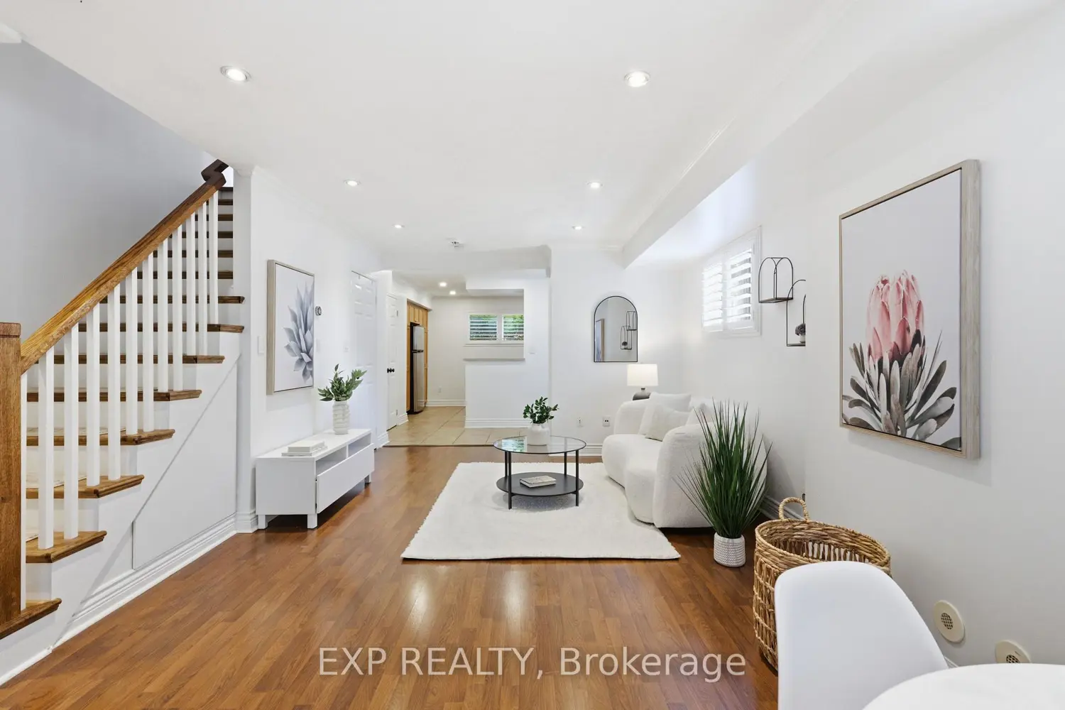 31 Foundry Avenue 29 photo 2