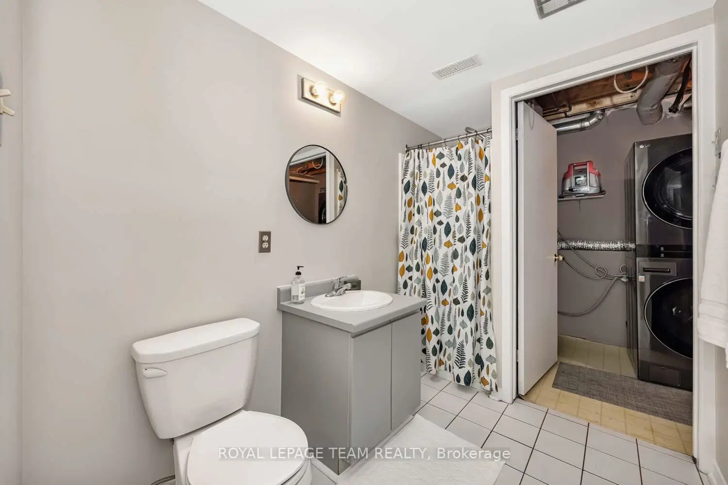 215 Booth Street photo 5