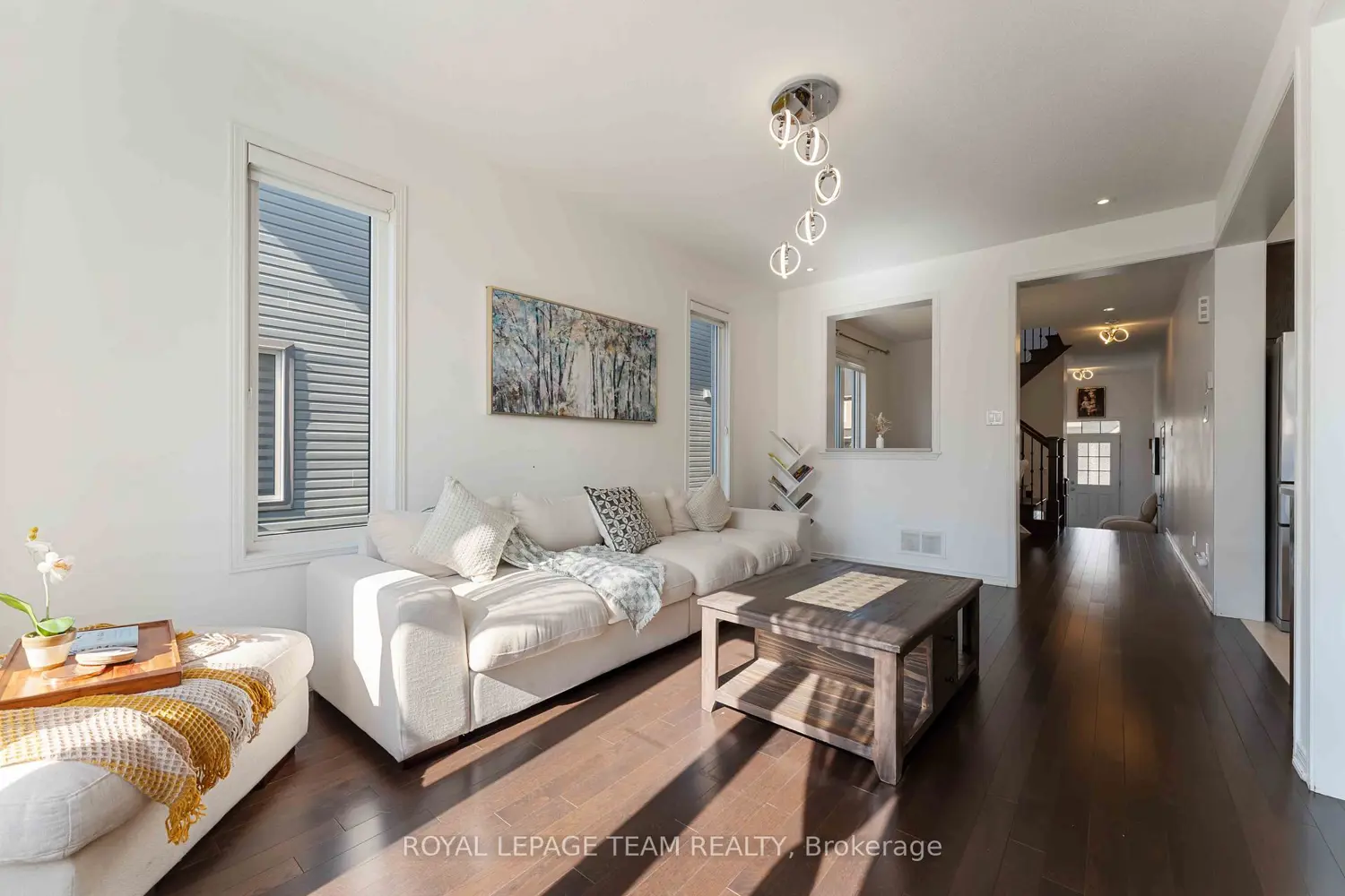 359 Melodie Street photo 4