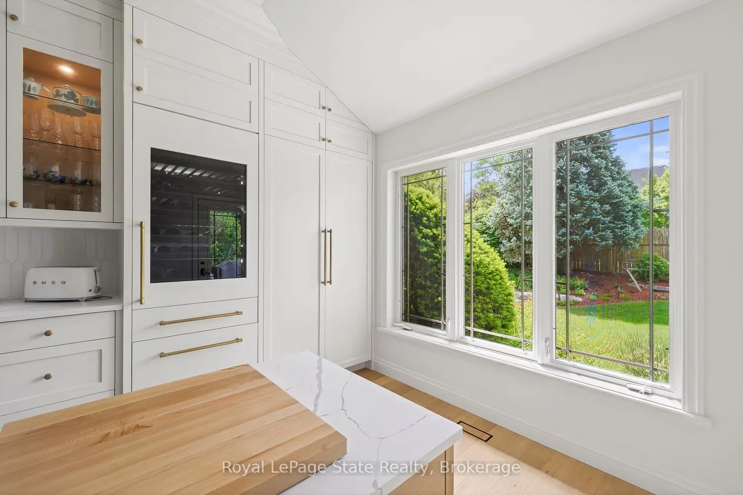 333 Deer Ridge Drive photo 4