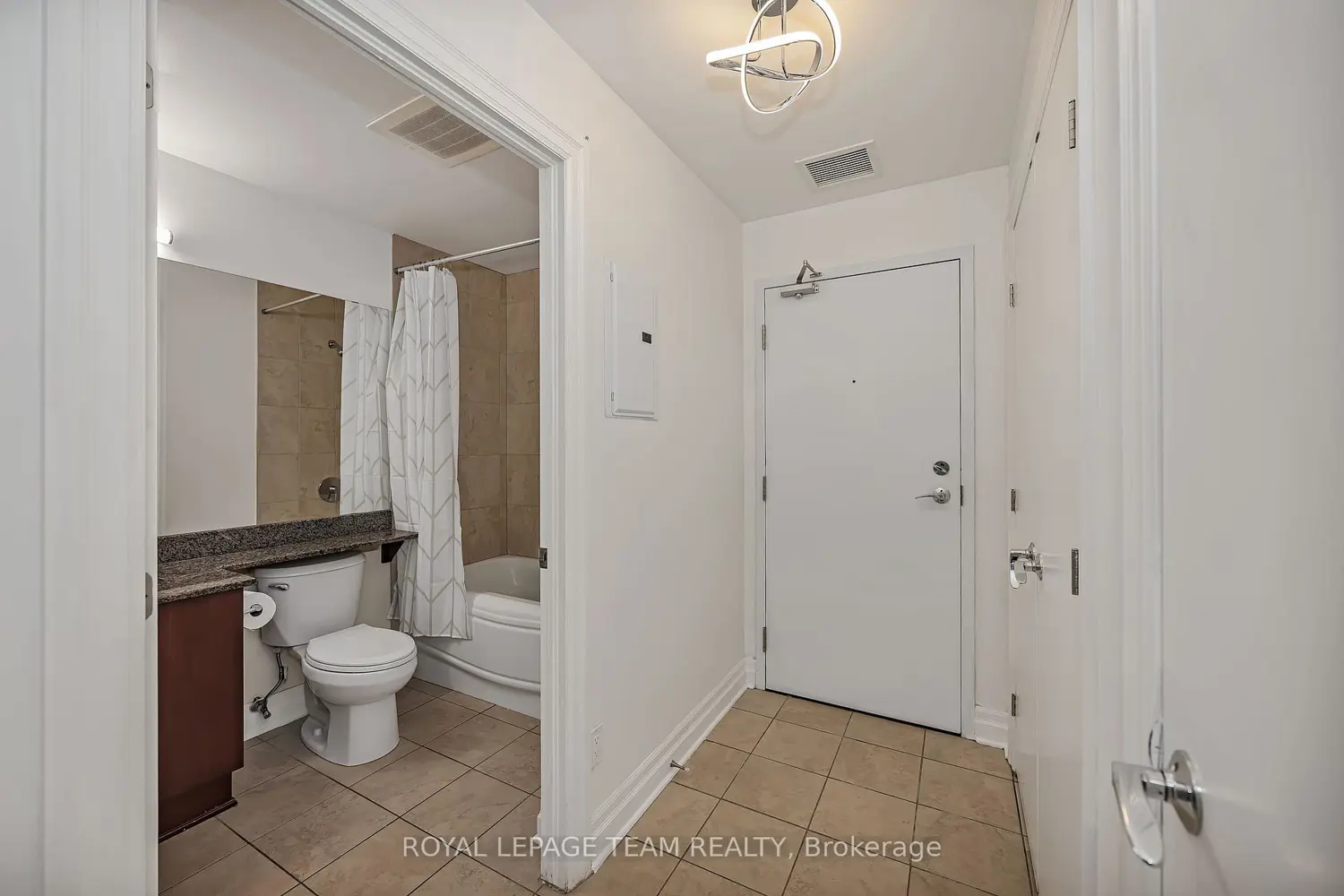 245 Kent Street 507 photo 3